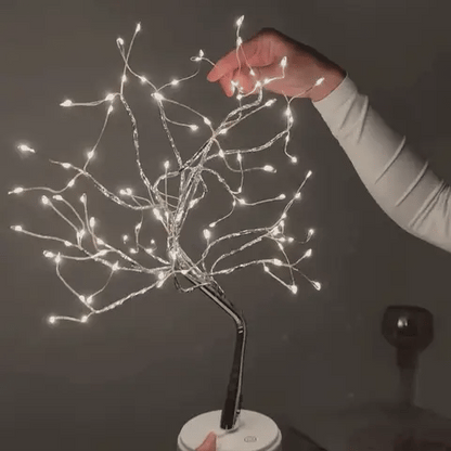 GlowTree™ | Skapa magi i vintermörkret med 108 varmvita LED-ljus