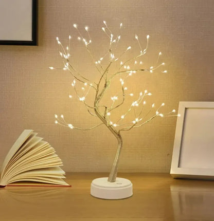 GlowTree™ | Skapa magi i vintermörkret med 108 varmvita LED-ljus