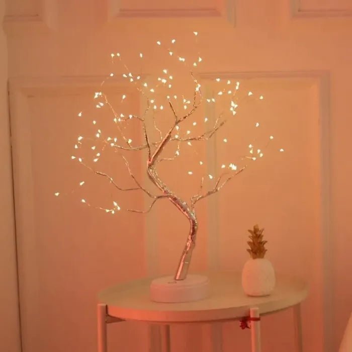 GlowTree™ | Skapa magi i vintermörkret med 108 varmvita LED-ljus